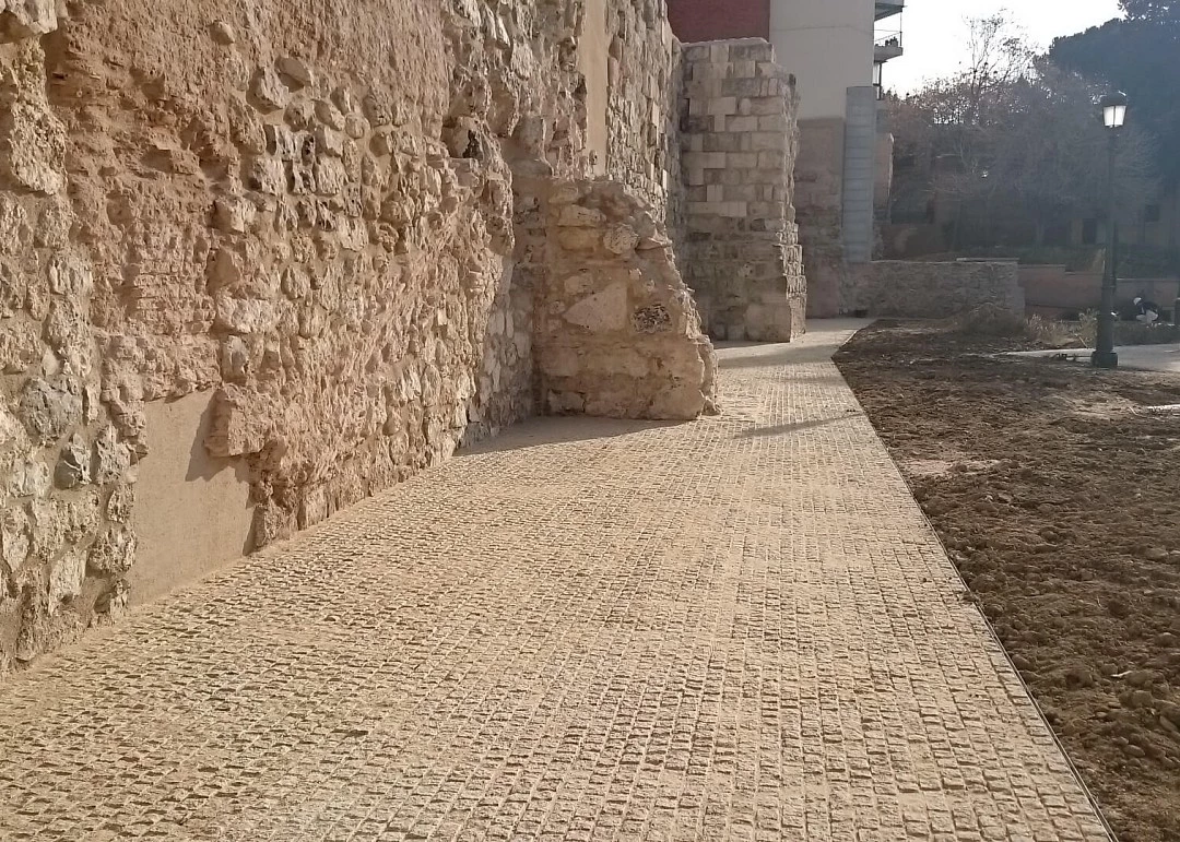 Adoquinado Muralla Árabe de Madrid