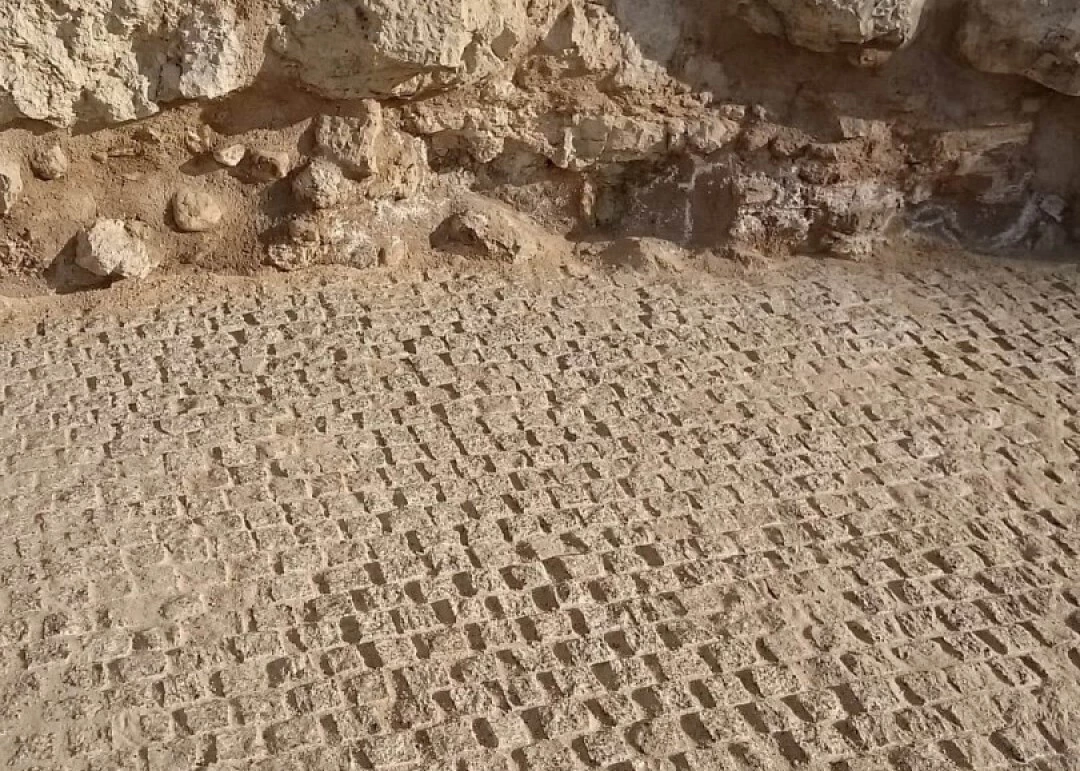 Pflasterung der Arabischen Mauer von Madrid